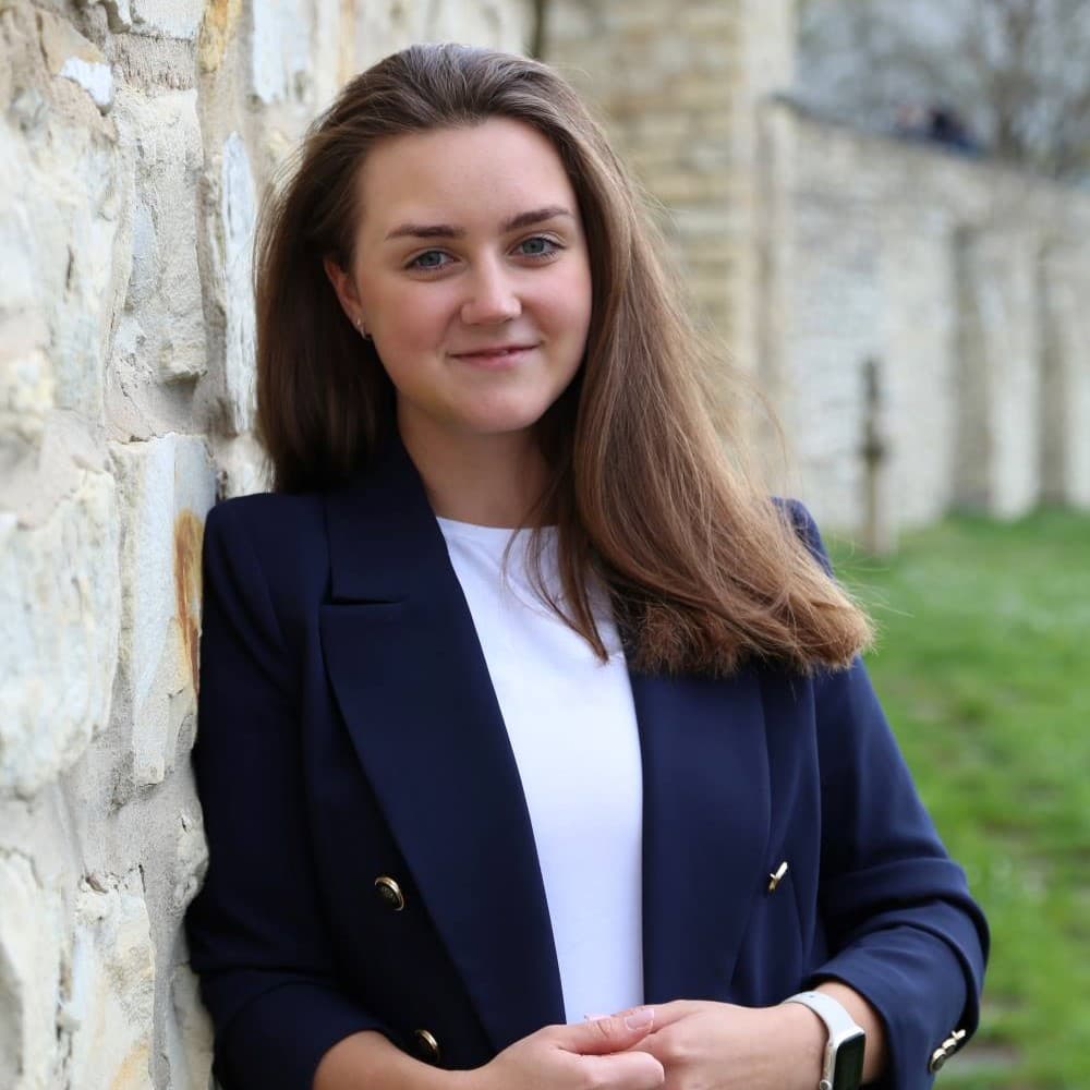 Lenka Schejbalová — Asistentka / specialistka na neživotní pojištění